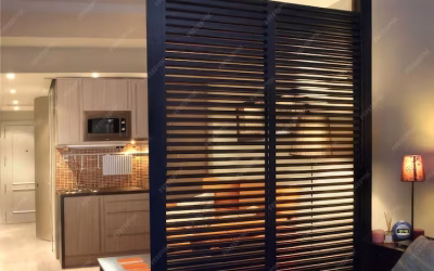 Wooden Blinds vs Fabric Blinds in Dubai